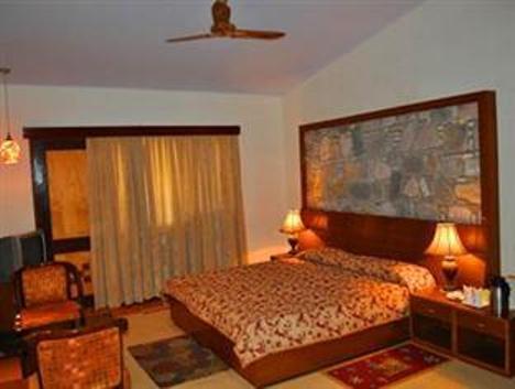 Hôtel Corbett Suman Grand à Corbett National Park Extérieur photo
